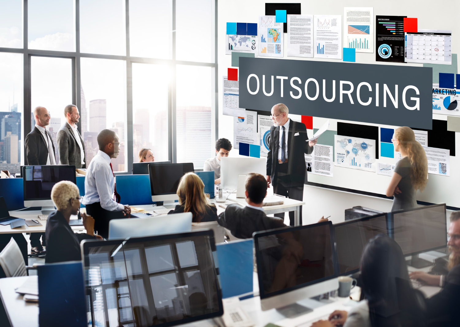 Outsourcing vs Offshoring