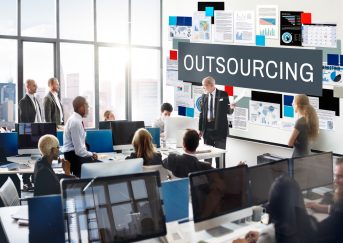 Outsourcing vs Offshoring