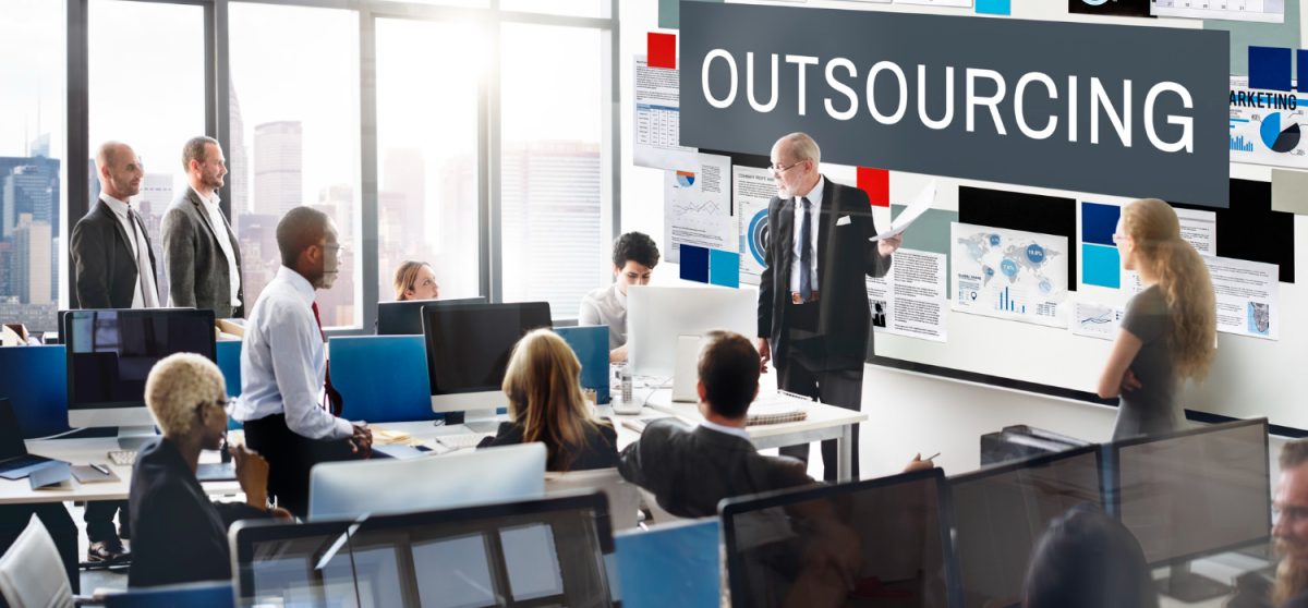 Outsourcing vs Offshoring